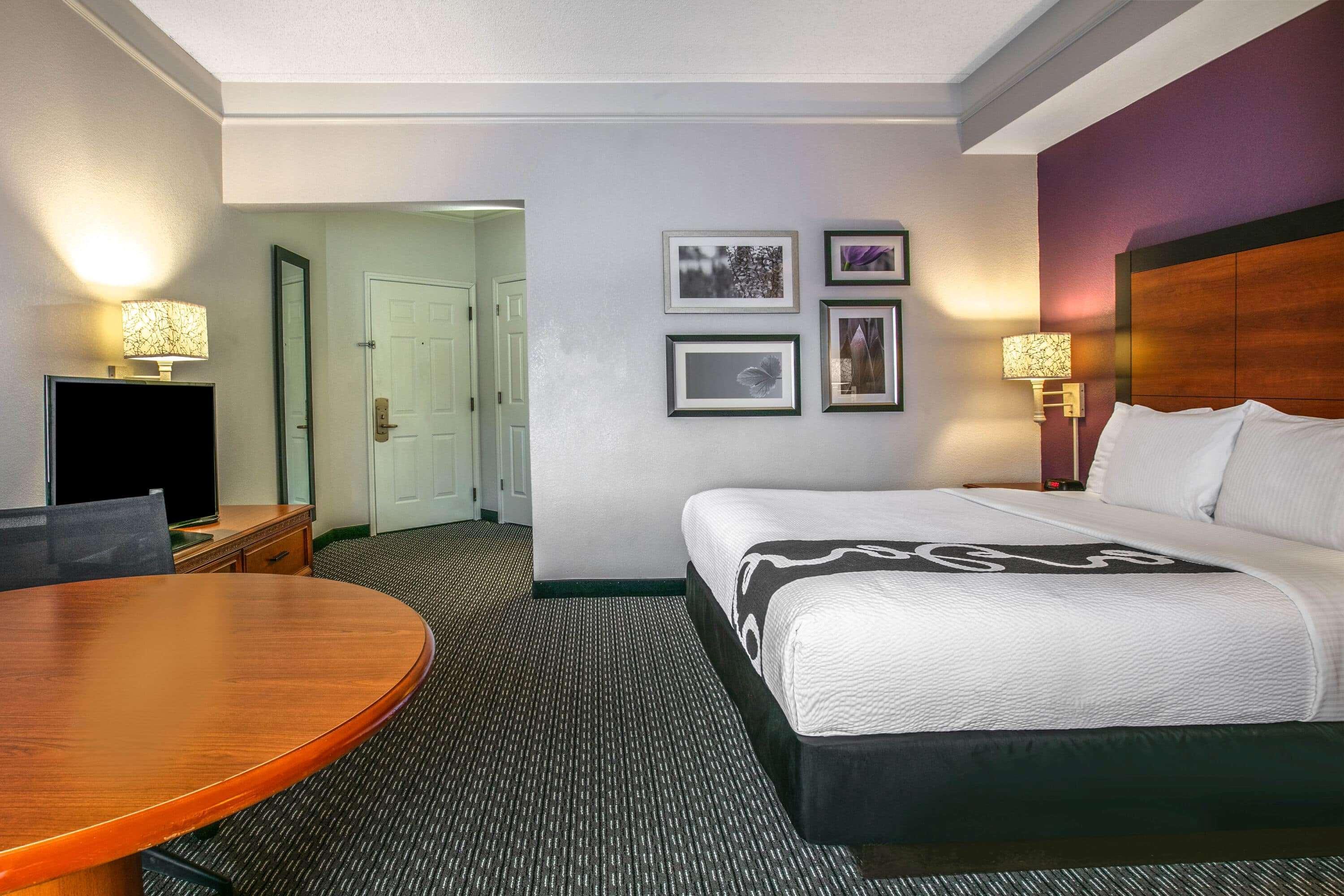 La Quinta By Wyndham Dallas North Central Exterior photo