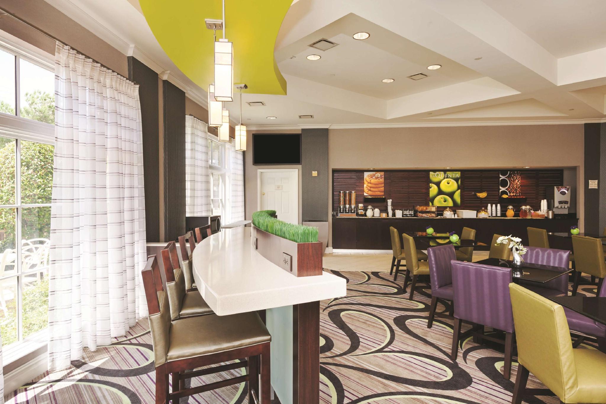 La Quinta By Wyndham Dallas North Central Exterior photo