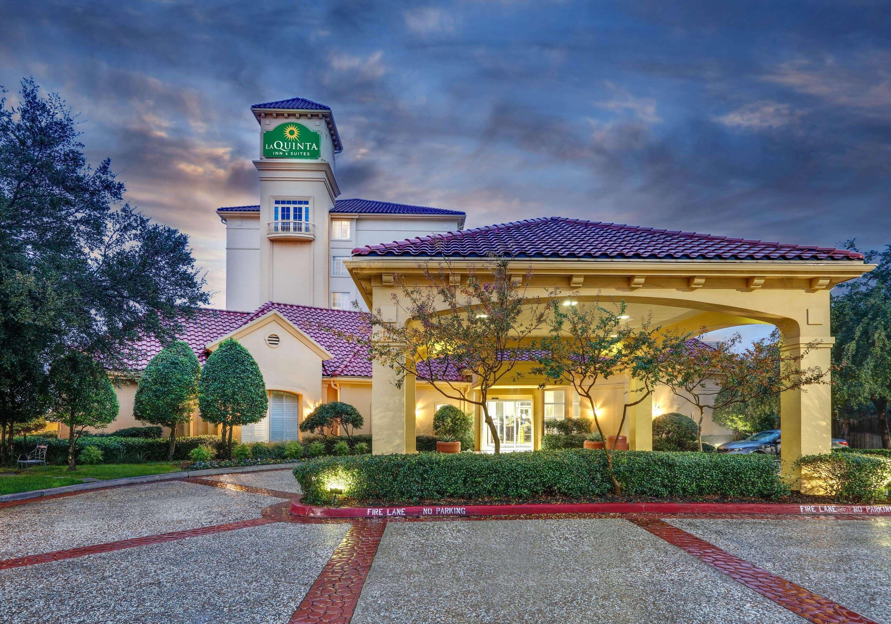 La Quinta By Wyndham Dallas North Central Exterior photo